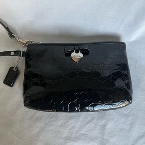 COACH NWT Black Signature Embossed Liquid Glass Medium Wristlet F49562